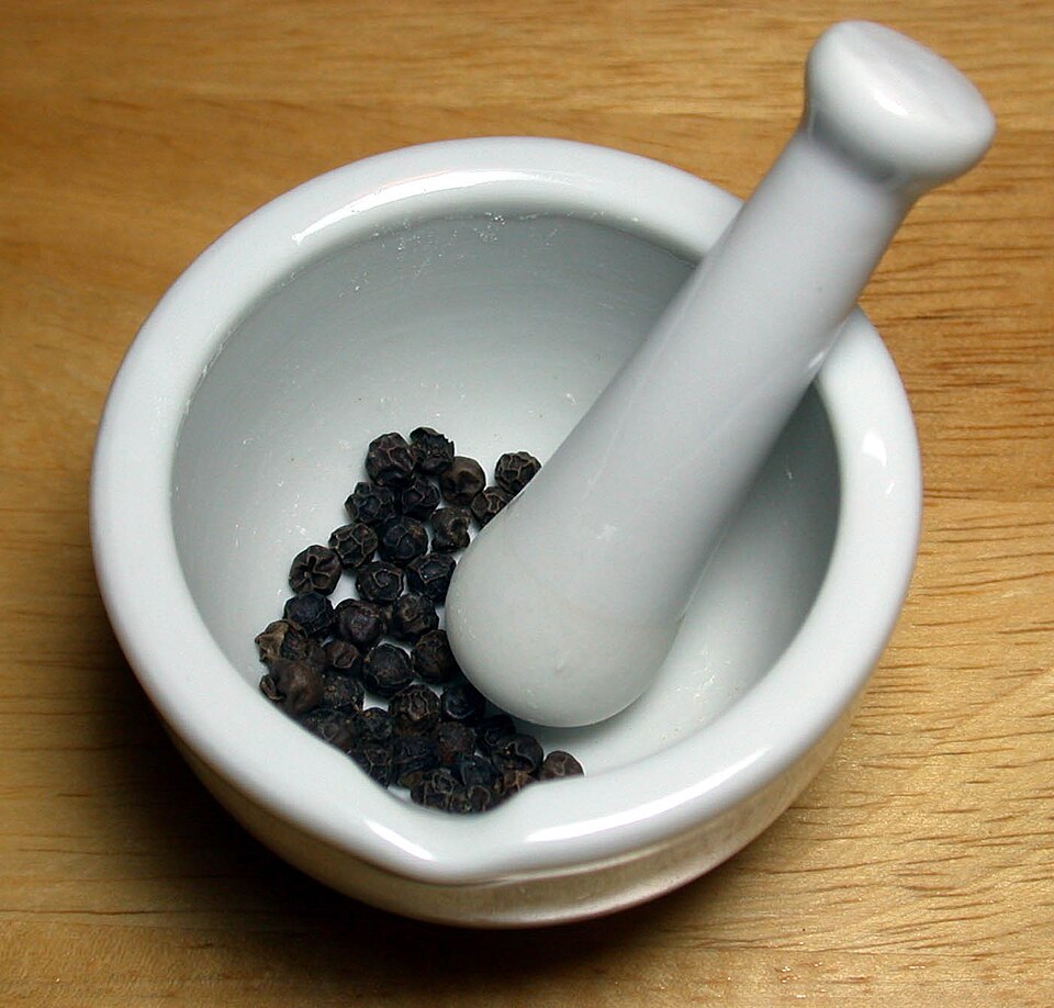 Black pepper whole