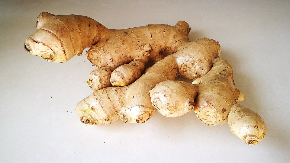 Dried ginger whole